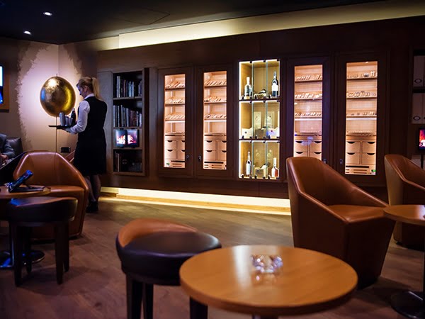 Cigar Lounge Luxushotel Marriott GERBER Humidor